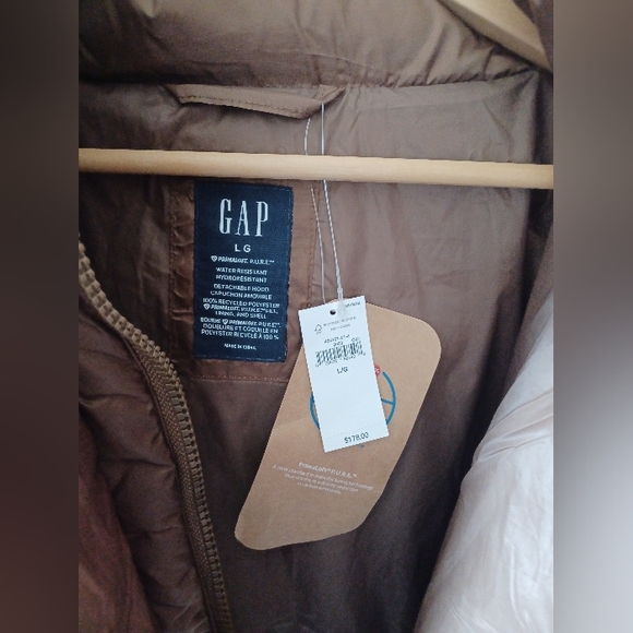 🆕️NWT GAP Big Puff Cropped Jacket in 'Cozy Brown', Size Medium Tall - Picture 11 of 14